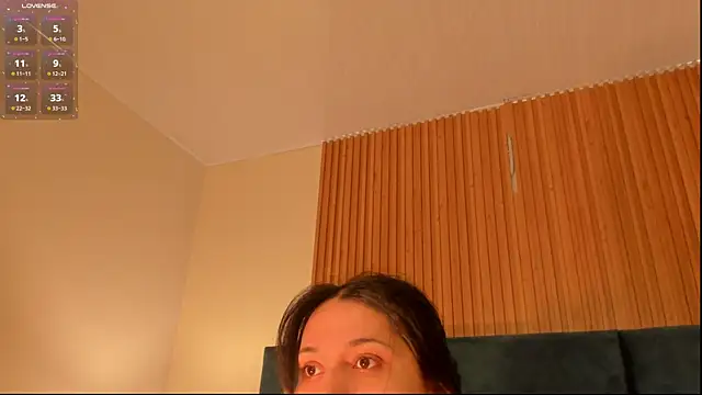 Snapshot of Kareena_chopra chatting on August 1, 2026, 1:09 pm Kareena chopra online show from August 1, 2026, 1:09 pm