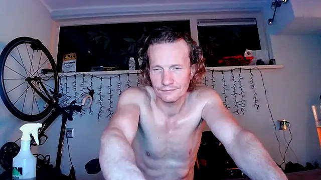 Snapshot of Germal1 chatting on December 14, 2025, 11:32 pm Germal1 online show from December 14, 2025, 11:32 pm