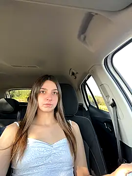 Snapshot of DoriDeluxe66 chatting on November 11, 2025, 9:37 am DoriDeluxe66 online show from November 11, 2025, 9:37 am