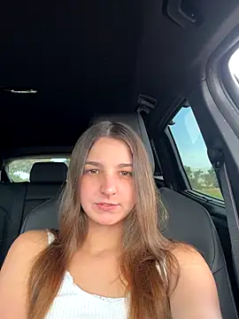 Snapshot of DoriDeluxe66 chatting on October 14, 2025, 11:00 am DoriDeluxe66 online show from October 14, 2025, 11:00 am