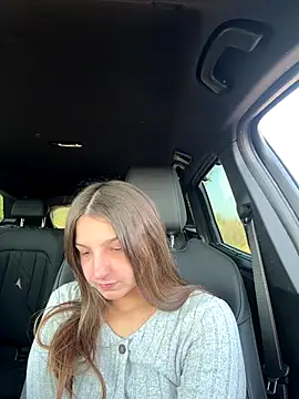 Snapshot of DoriDeluxe66 chatting on October 16, 2025, 8:44 am DoriDeluxe66 online show from October 16, 2025, 8:44 am