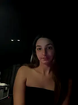 Snapshot of DoriDeluxe66 chatting on October 6, 2025, 9:26 pm DoriDeluxe66 online show from October 6, 2025, 9:26 pm