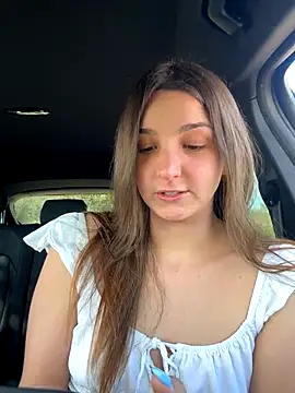 Snapshot of DoriDeluxe66 chatting on October 18, 2025, 11:12 am DoriDeluxe66 online show from October 18, 2025, 11:12 am