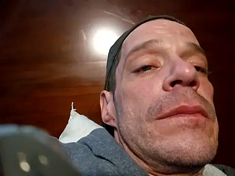 Snapshot of chosen923 chatting on October 22, 2025, 11:47 pm chosen923 online show from October 22, 2025, 11:47 pm