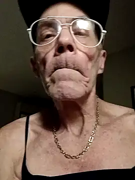 Bigirl4you online show from April 6, 2026, 3:13 am