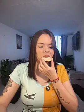 Snapshot of carolina16love chatting on November 1, 2025, 10:25 pm carolina16love online show from November 1, 2025, 10:25 pm