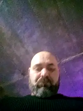 Snapshot of Czarny1104 chatting on December 14, 2025, 8:31 am Czarny1104 online show from December 14, 2025, 8:31 am