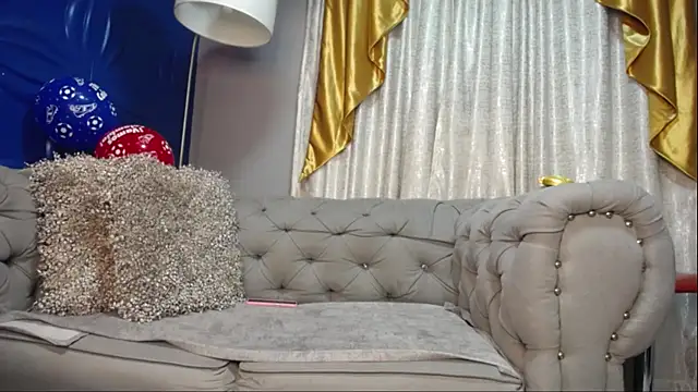 Snapshot of JolieDuvalle chatting on June 22, 2026, 12:35 pm JolieDuvalle online show from June 22, 2026, 12:35 pm