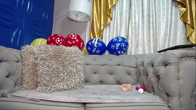 Snapshot of JolieDuvalle chatting on June 16, 2026, 12:38 pm JolieDuvalle online show from June 16, 2026, 12:38 pm