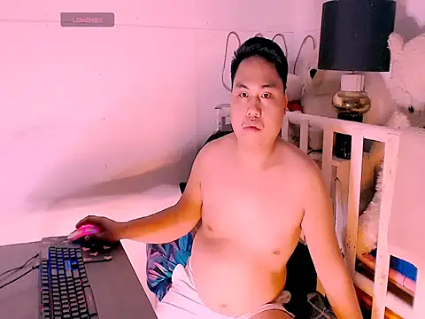Snapshot of Hardking_69 chatting on June 18, 2026, 5:39 am Hardking 69 online show from June 18, 2026, 5:39 am
