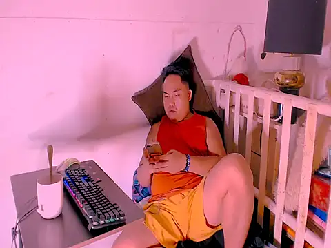 Snapshot of Hardking_69 chatting on July 28, 2026, 1:32 pm Hardking 69 online show from July 28, 2026, 1:32 pm