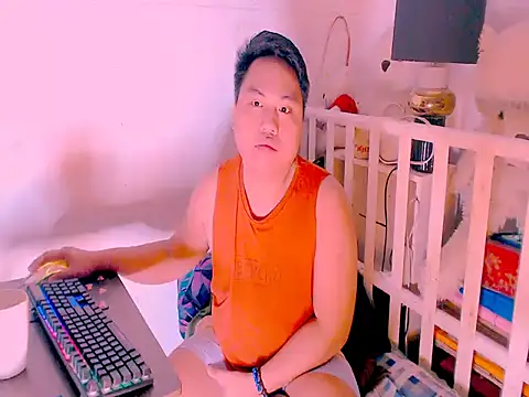 Snapshot of Hardking_69 chatting on July 7, 2026, 12:42 pm Hardking 69 online show from July 7, 2026, 12:42 pm