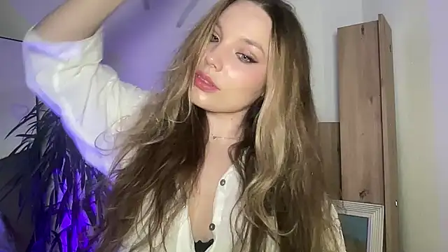 Sara Browney online show from November 4, 2025, 8:23 pm