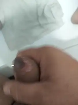 safadoo26 online show from October 10, 2025, 4:46 am