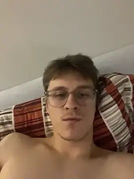 Snapshot of dishonoredboy chatting on November 7, 2025, 9:08 pm dishonoredboy online show from November 7, 2025, 9:08 pm