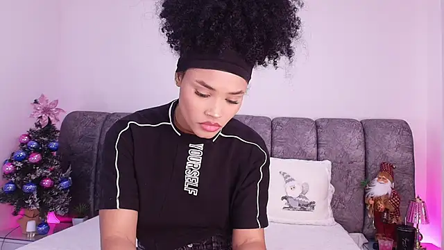 Snapshot of naia_blessed chatting on December 22, 2025, 7:14 pm naia blessed online show from December 22, 2025, 7:14 pm