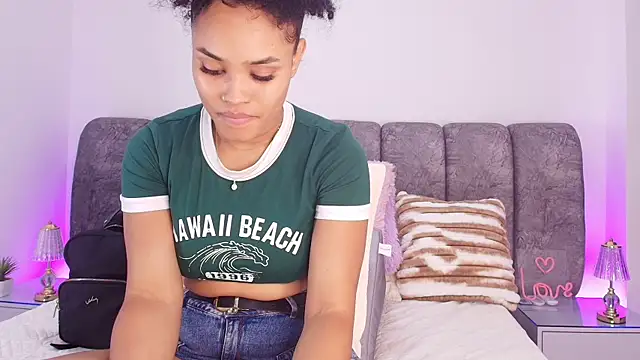 naia blessed online show from November 15, 2025, 7:07 pm