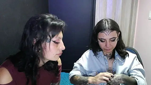 Snapshot of _onthary_6 chatting on November 26, 2025, 1:00 pm onthary 6 online show from November 26, 2025, 1:00 pm