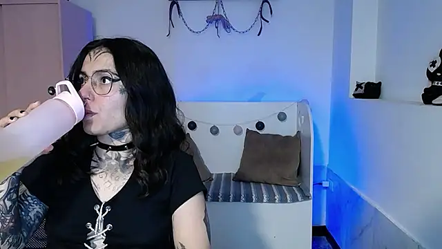 Snapshot of _onthary_6 chatting on February 25, 2026, 11:48 pm onthary 6 online show from February 25, 2026, 11:48 pm