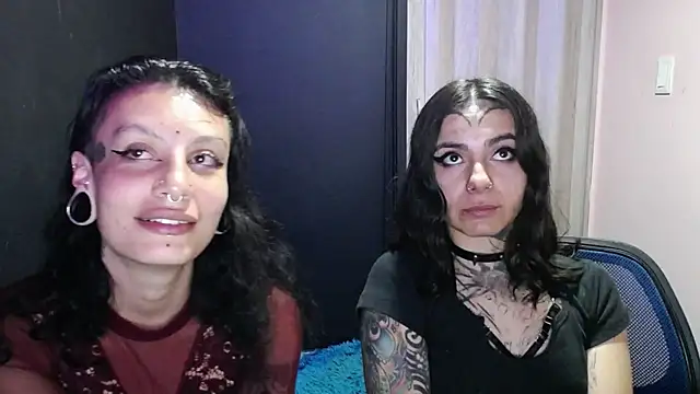 Snapshot of _onthary_6 chatting on November 23, 2025, 5:23 pm onthary 6 online show from November 23, 2025, 5:23 pm