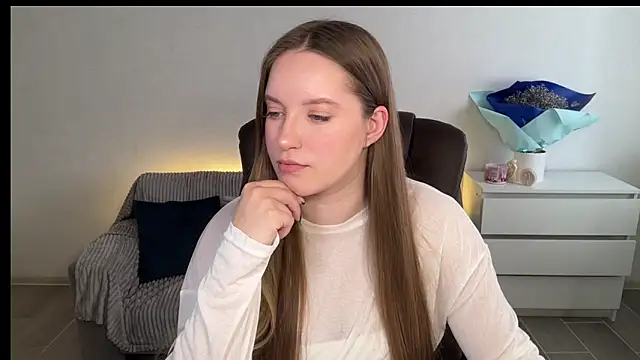 Snapshot of EvaMaddison chatting on March 22, 2026, 6:15 am EvaMaddison online show from March 22, 2026, 6:15 am