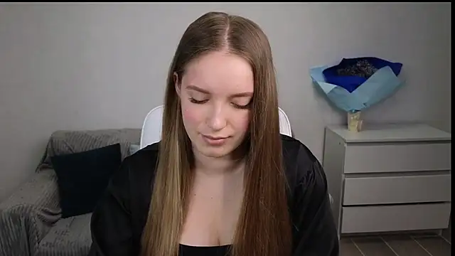 EvaMaddison online show from February 3, 2025, 6:56 am