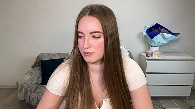 EvaMaddison online show from February 2, 2026, 5:01 pm