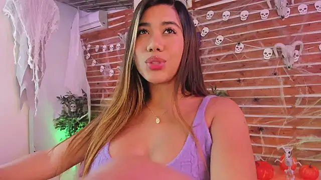  MeganRain online show from October 19, 2025, 7:33 am