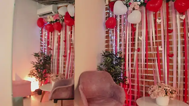 Snapshot of _MeganRain chatting on February 12, 2026, 8:14 am MeganRain online show from February 12, 2026, 8:14 am