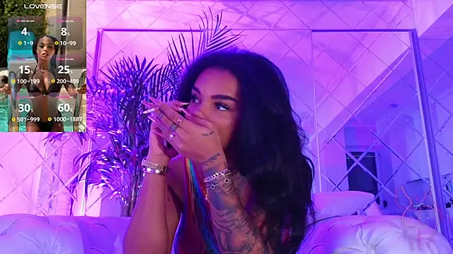 Snapshot of KimiBrown chatting on December 4, 2025, 9:52 am KimiBrown online show from December 4, 2025, 9:52 am