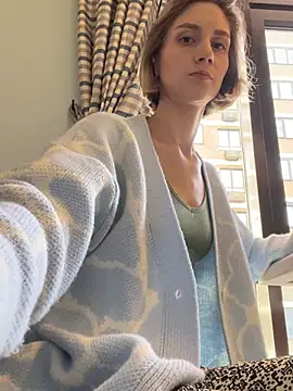 Snapshot of Feral_berry_8133 chatting on February 3, 2025, 12:25 pm Feral berry 8133 online show from February 3, 2025, 12:25 pm