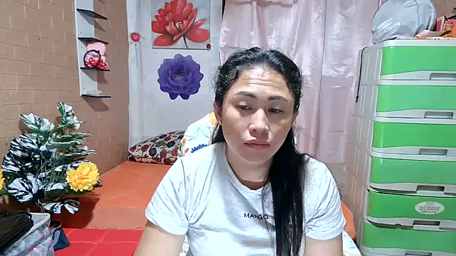Snapshot of M_e_c_e_l chatting on June 27, 2026, 2:12 pm M e c e l online show from June 27, 2026, 2:12 pm