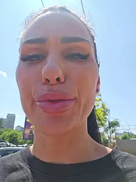 Snapshot of Lorettelorena chatting on July 28, 2026, 11:17 am Lorettelorena online show from July 28, 2026, 11:17 am