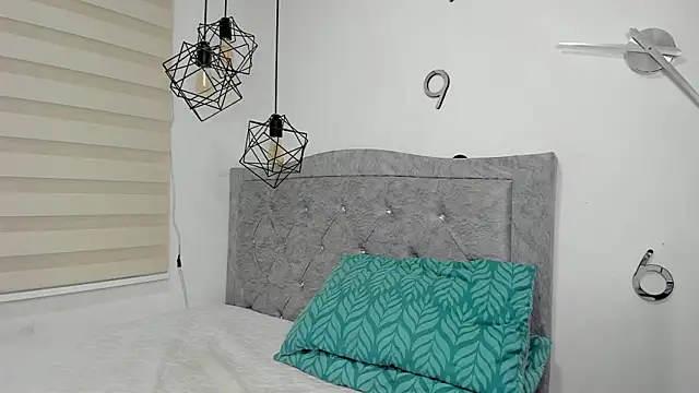 SIXXTOLOVE18 online show from March 3, 2026, 11:23 pm