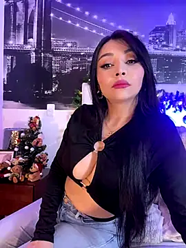 Snapshot of KateLatorre chatting on December 4, 2024, 10:24 pm KateLatorre online show from December 4, 2024, 10:24 pm