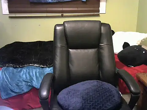 Snapshot of Mistimoon chatting on September 15, 2025, 4:24 am Mistimoon online show from September 15, 2025, 4:24 am