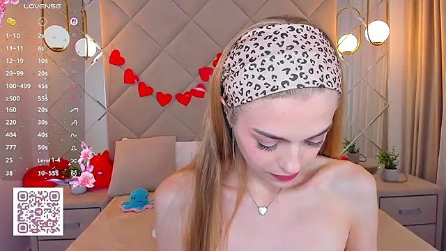 Snapshot of sayl0r_moon chatting on February 28, 2025, 3:26 am sayl0r moon online show from February 28, 2025, 3:26 am