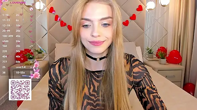 Snapshot of sayl0r_moon chatting on February 20, 2025, 12:30 am sayl0r moon online show from February 20, 2025, 12:30 am