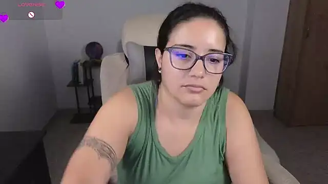 Snapshot of blue__moon_ chatting on July 15, 2026, 3:46 am blue moon online show from July 15, 2026, 3:46 am