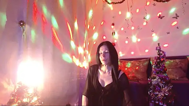 ElysaSun online show from December 22, 2025, 6:52 pm