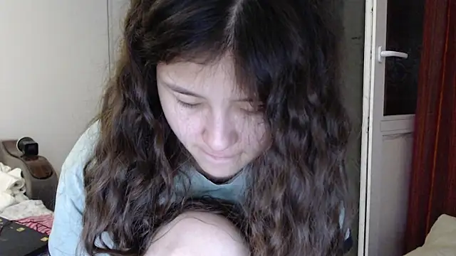 Snapshot of Riz_girl chatting on September 8, 2025, 2:38 pm Riz girl online show from September 8, 2025, 2:38 pm