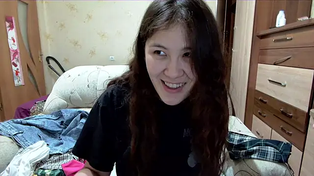 Riz girl online show from May 4, 2026, 12:47 am