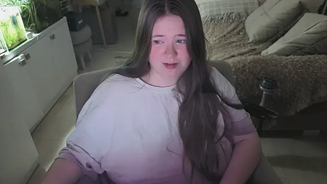 remirann  online show from April 28, 2026, 5:39 pm