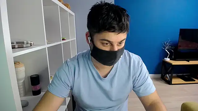 Tomguys online show from March 18, 2025, 7:33 pm