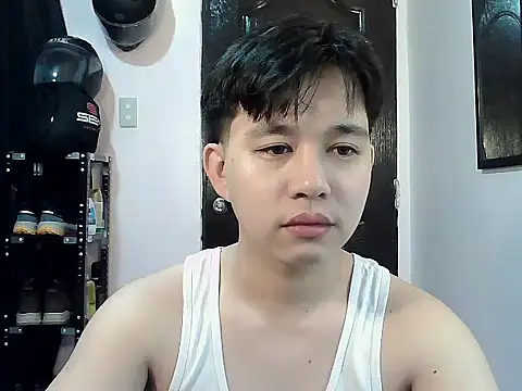 alfonsoasiancutie online show from February 2, 2026, 1:21 pm