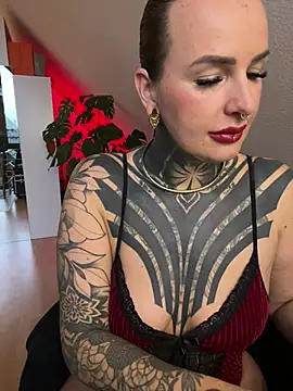 InkedBiitch online show from February 6, 2026, 7:15 am