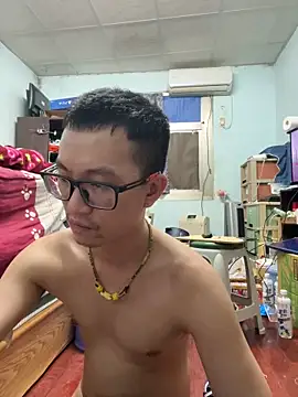 Snapshot of Exposedsian chatting on April 7, 2026, 4:47 am Exposedsian online show from April 7, 2026, 4:47 am