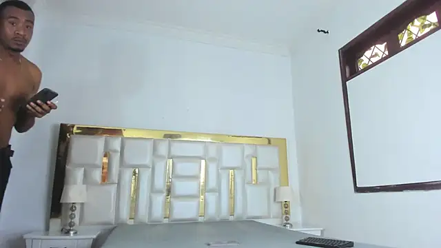 Snapshot of Kylieandjhonny chatting on March 5, 2025, 6:45 pm Kylieandjhonny online show from March 5, 2025, 6:45 pm