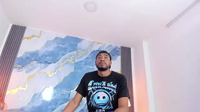 Kylieandjhonny online show from February 19, 2026, 7:33 pm