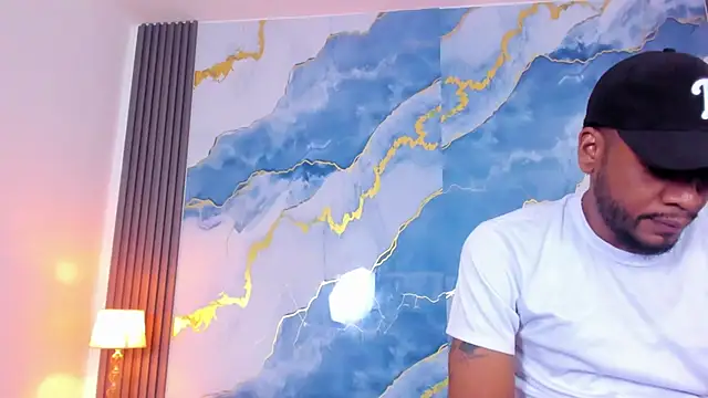 Kylieandjhonny online show from February 13, 2026, 7:36 pm